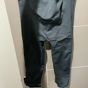 MATERNITY BELLY SUPPORT CROP LEGGINGS